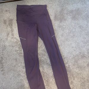 Maroon lululemon leggings with pocket size 2